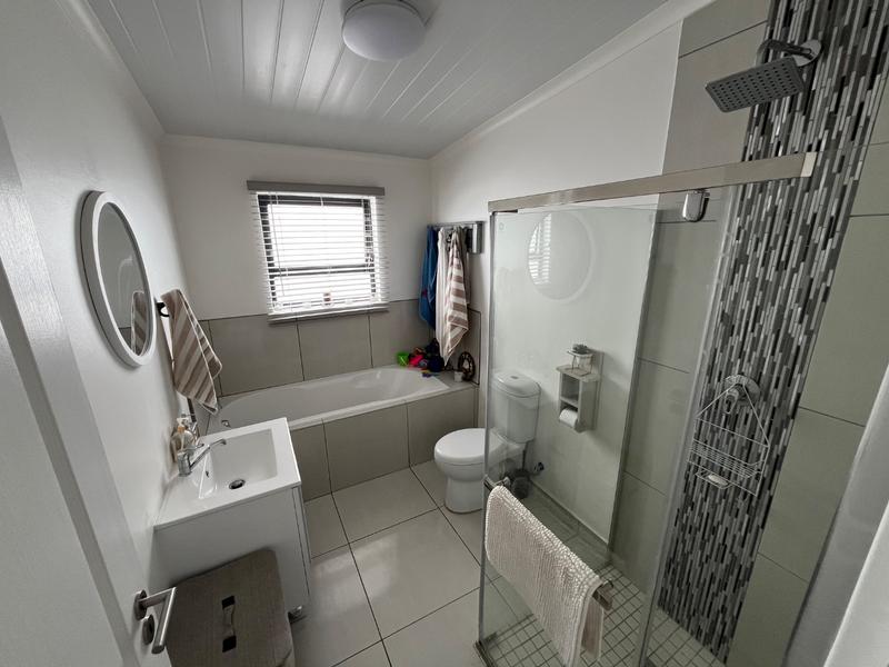 To Let 3 Bedroom Property for Rent in Dwarskersbos Western Cape